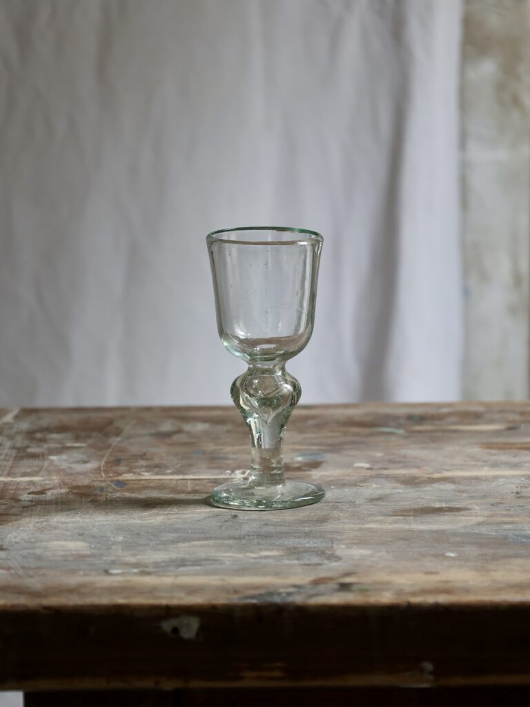 la-soufflerie-white-wine-glass-transparent-drinkware-stem-glasses-mouth-blown-recycled-glass