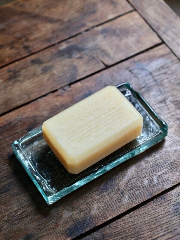 la-soufflerie-burriera-piccola-transparent-tableware-butter-dishes-mouth-blown-recycled-glass