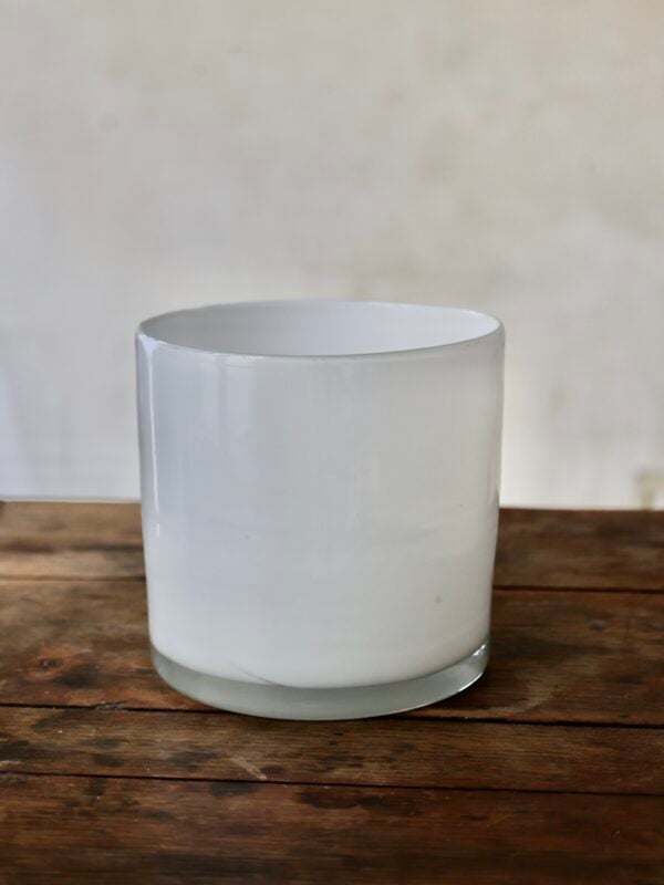 la-soufflerie-orchidee-white-mouth-blown-recycled-glass