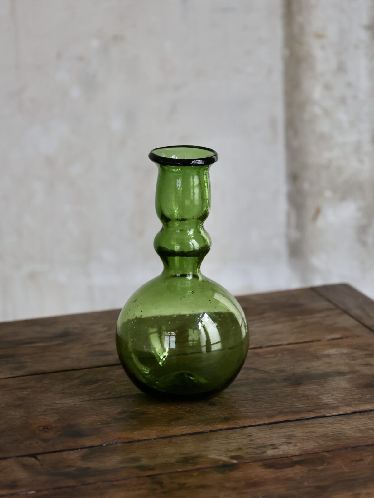 laveno-montebello-olive-bud-vase-mouth-blown-recycled-glass