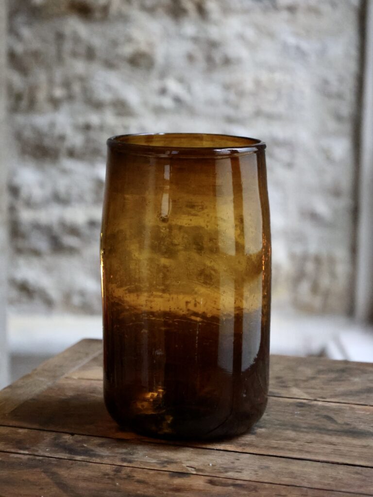 vasse-droit-dark-brown-mouth-blown-by-la-soufflerie