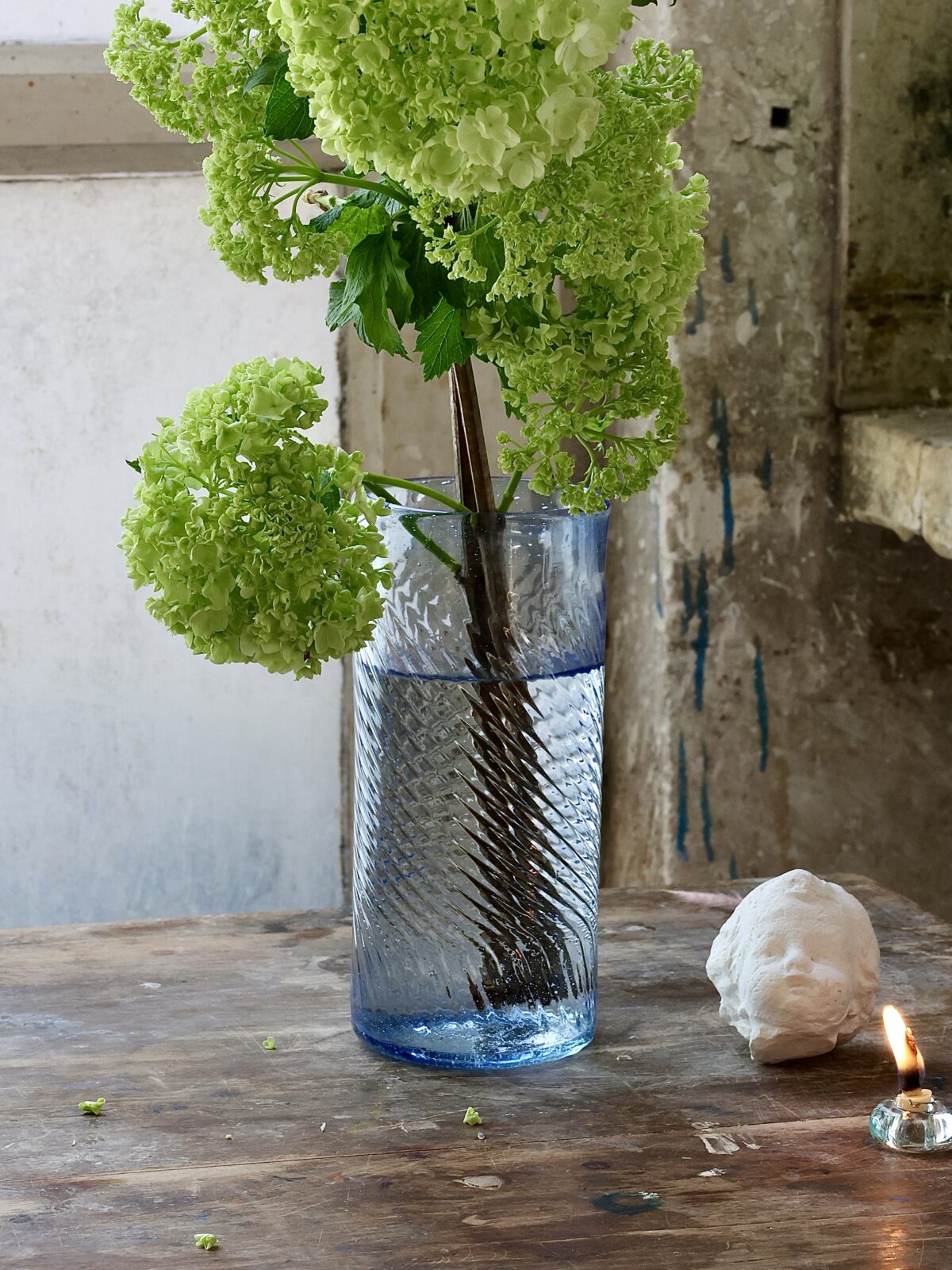 la-soufflerie-ice-tea-venezia-light-blue-drinkware-tumblers-water-glasses-mouth-blown-recycled-glass