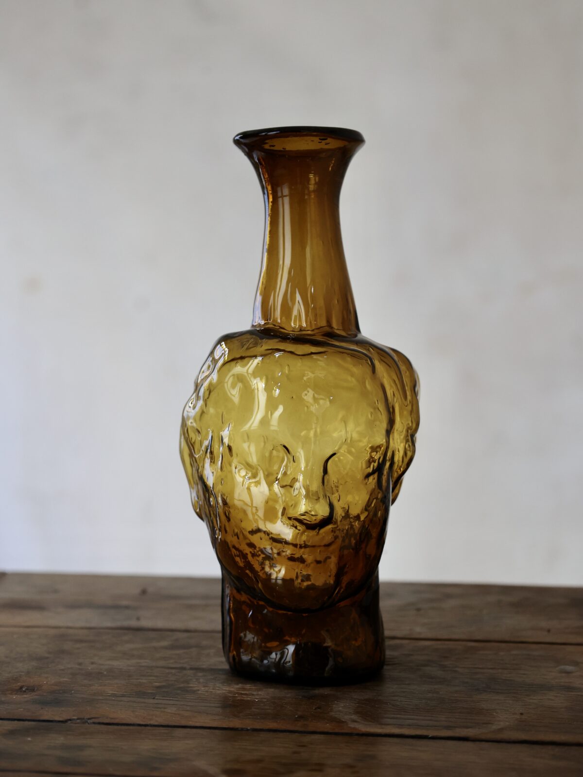roma-miel-head-carafe-mouth-blown-recycled-glass