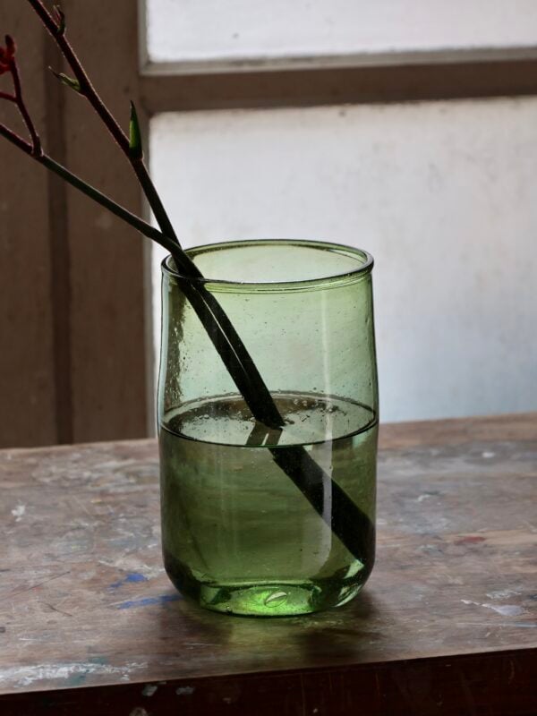 la-soufflerie-vase-droit-vert-fumé-vases-hurricane-vases-at-home-mouth-blown-recycled-glass