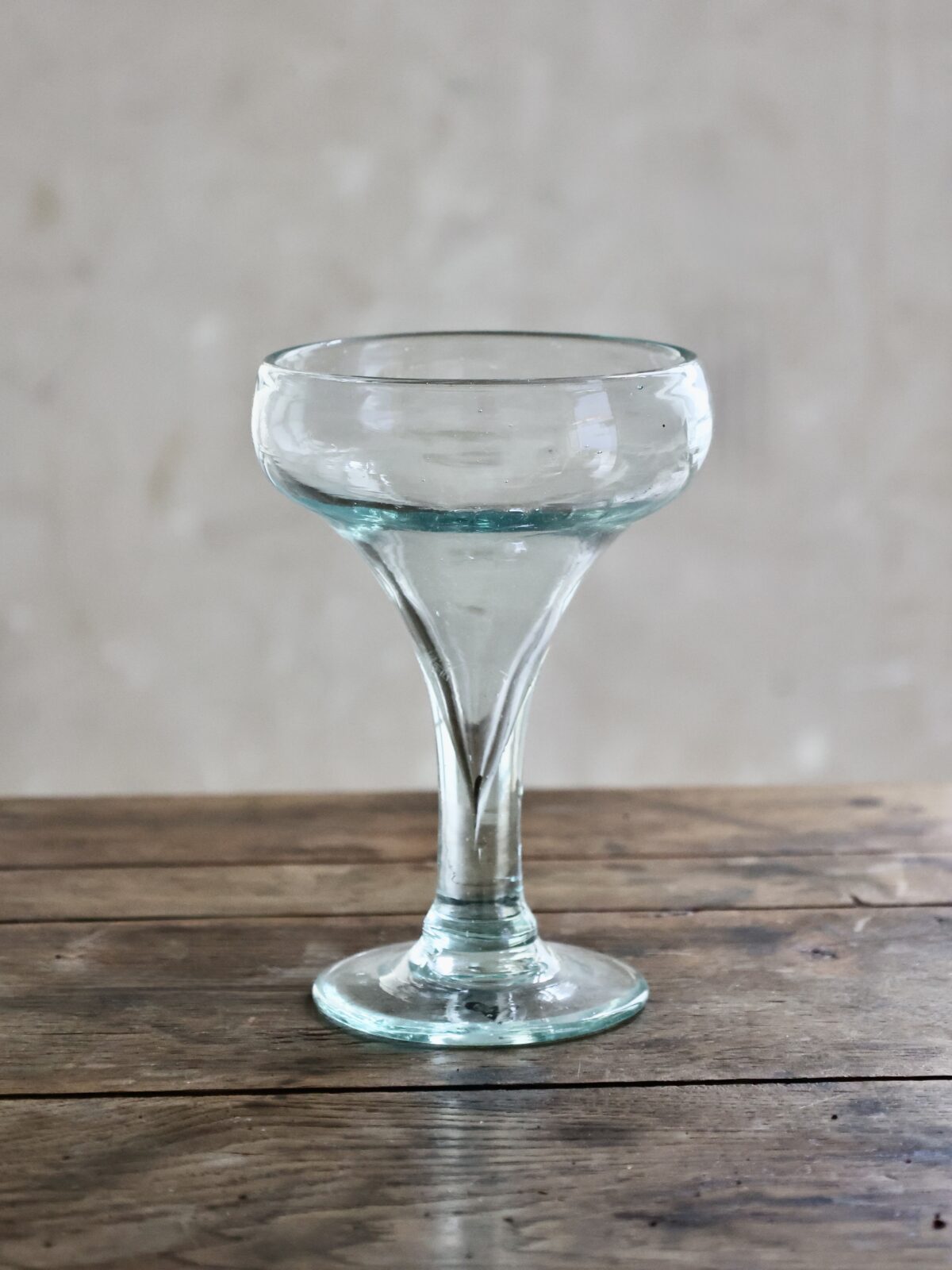 la-soufflerie-sissi-transparent-drinkware-stem-glass-mouth-blown-recycled-glass