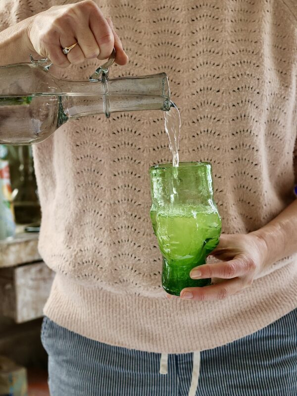 la-soufflerie-angelo-glass-vert-olive-drinkware-tumblers-water-glasses-head-glasses-mouth-blown-recycled-glass