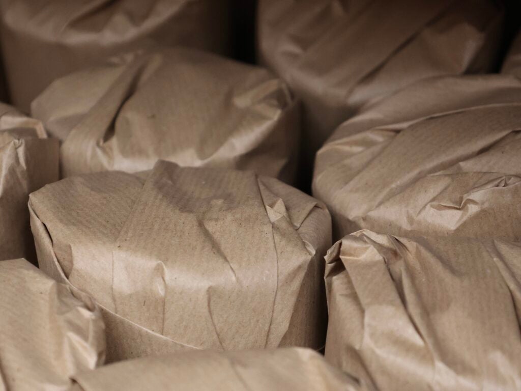 la-soufflerie-atelier-studio-gentilly-packing-orders