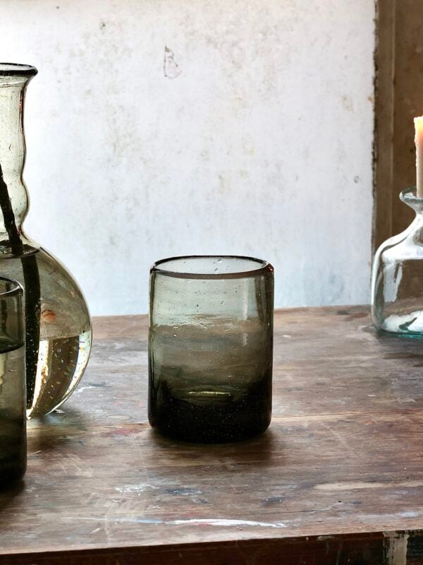 la-soufflerie-murano-moyen-smoky-transparent-drinkware-drinking-glass-tumblers-mouth-blown-recycled-glass