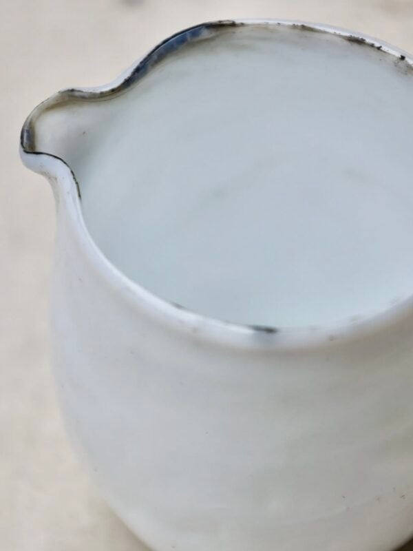sauciere-bossele-white-handmade-recycled-glass