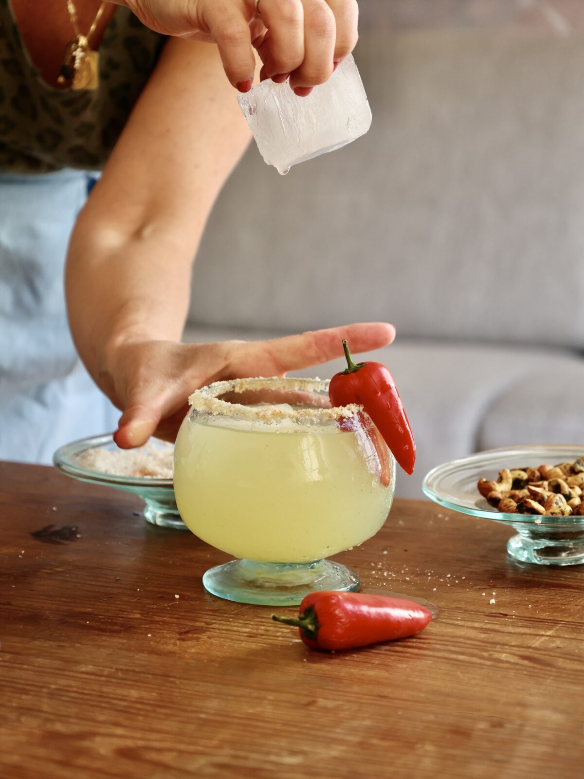 gordo-transparent-drinkware-stem-glass-hand-blown-recycled-glass