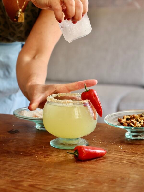 gordo-transparent-drinkware-stem-glass-hand-blown-recycled-glass