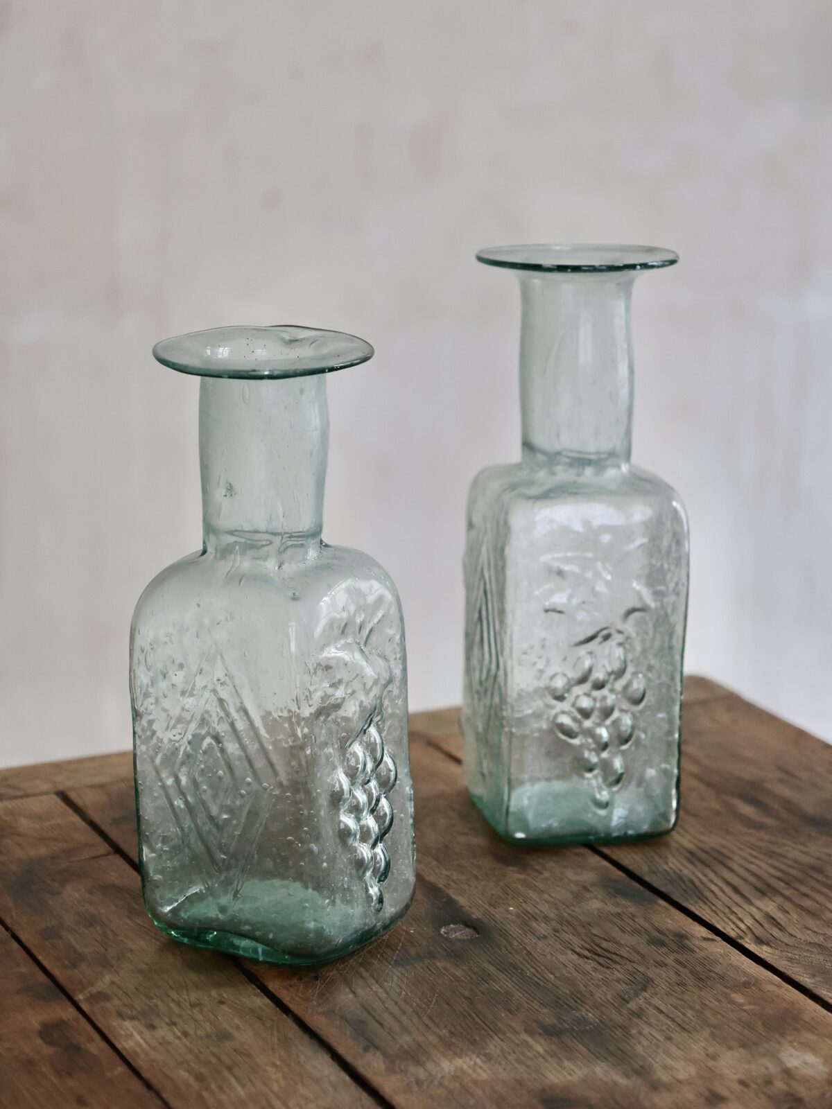 menora-transparent-carafe-vase-mouth-blown-recycled-glass