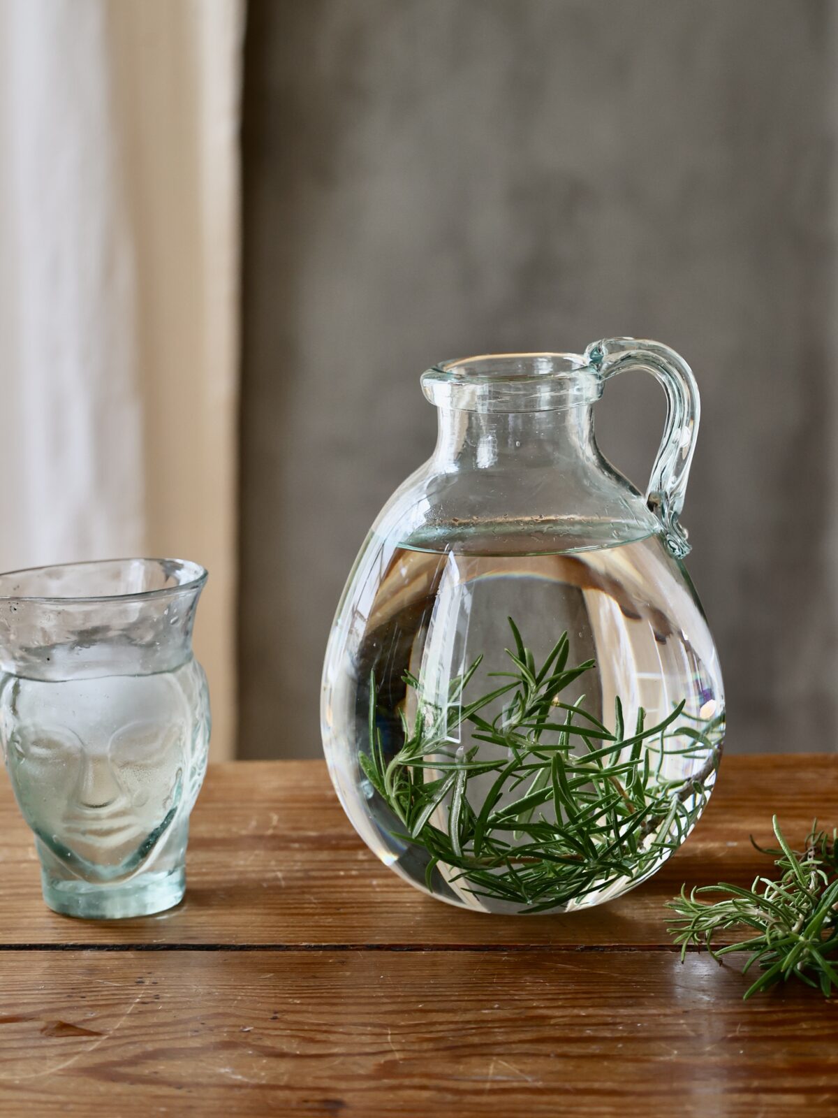 osiris-transparent-vase-carafe-mouth-blown-recycled-glass