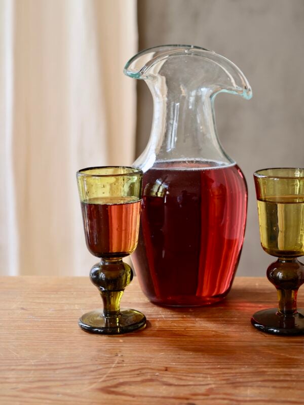 la-soufflerie-white-wine-glass-miel-drinkware-stem-glasses-mouth-blown-recycled-glass