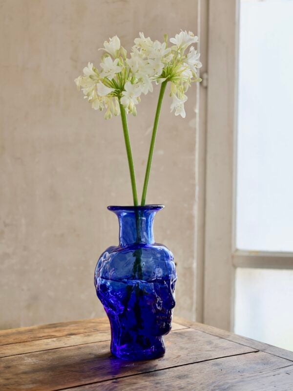 roma-chemise-dark-blue-face-vase-mouth-blown-recycled-glass
