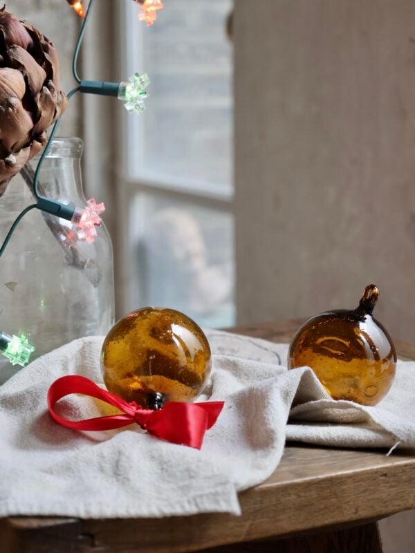 boule-8cm-brown-mouth-blown-recycled-glass