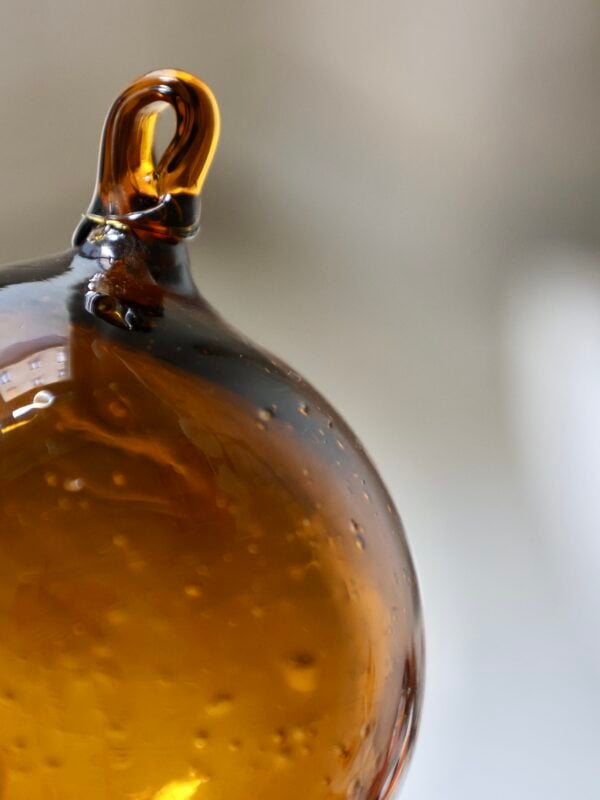 boule-8cm-brown-mouth-blown-recycled-glass