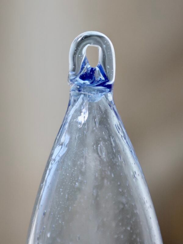 boule-goutte-light-blue-mouth-blown-recycle-glass