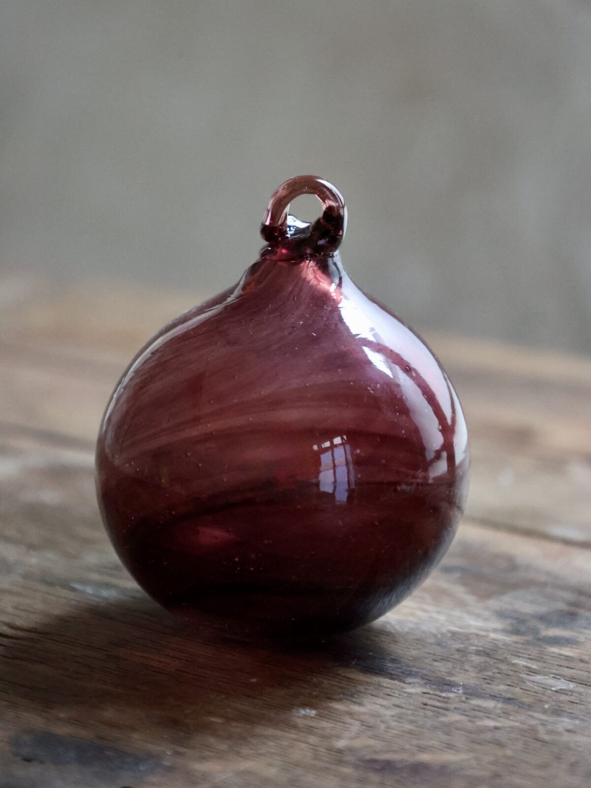 Hand-blown christmas ball using recycled glass