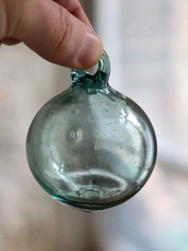 Hand-blown christmas ball using recycled glass